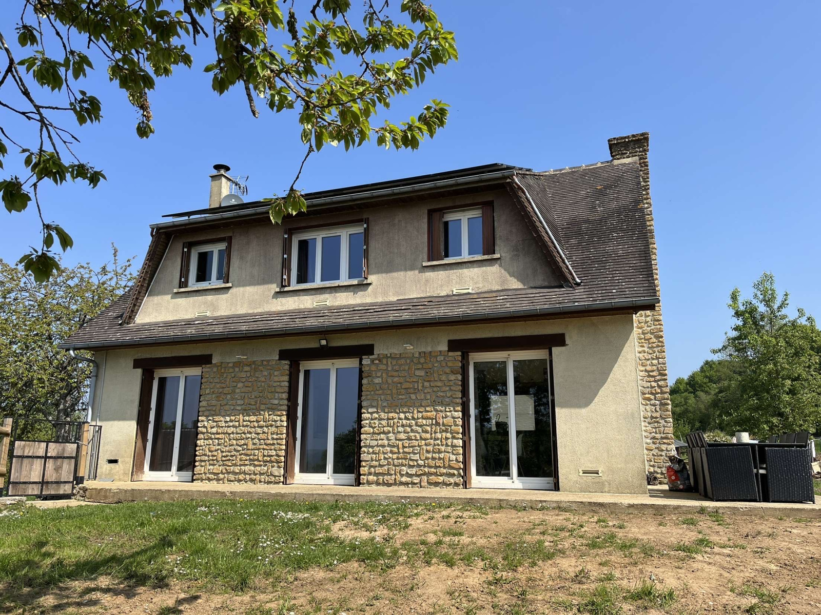 Maison 4 pièces 110 m² · à Le Mele sur Sarthe · 110 m² · 127 800 €